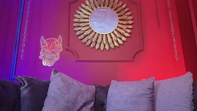 Julieta Russell online show from 11-13-25, 12:31