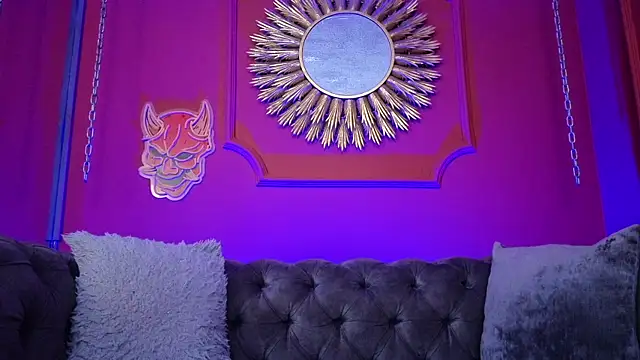 Julieta Russell online show from 03-27-26, 12:06