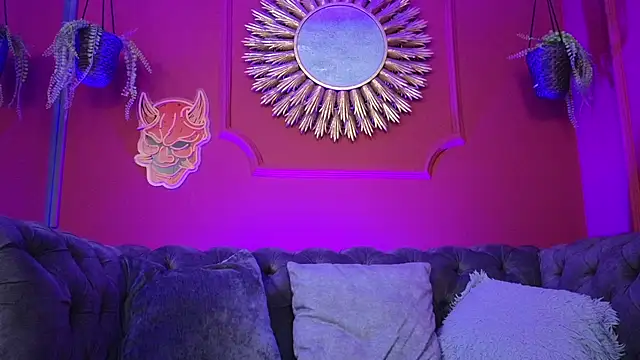 Julieta Russell online show from 11-29-25, 11:54