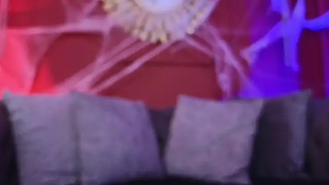 Julieta Russell online show from 10-20-25, 12:17