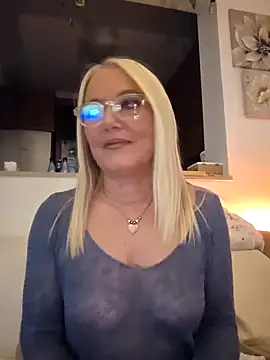 Snapshot of kikkastar chatting on 02-20-25, 08:25 kikkastar online show from 02-20-25, 08:25