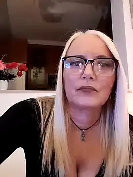 Snapshot of kikkastar chatting on 01-13-25, 07:42 kikkastar online show from 01-13-25, 07:42