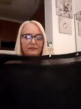 Snapshot of kikkastar chatting on 02-04-25, 07:55 kikkastar online show from 02-04-25, 07:55