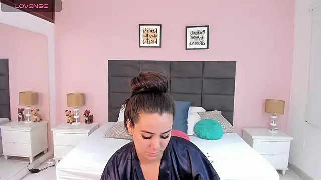 MadisonJenner online show from 11-29-25, 12:49