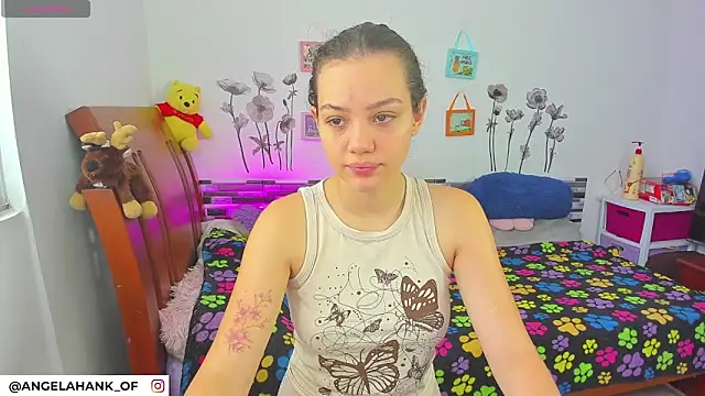 Angela hank2 online show from 04-17-26, 01:25