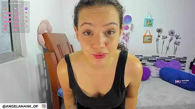 Snapshot of Angela_hank2 chatting on 06-14-26, 04:14 Angela hank2 online show from 06-14-26, 04:14