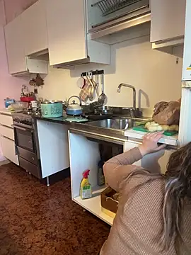 Snapshot of Sunbelxx chatting on 03-11-26, 09:03 Sunbelxx online show from 03-11-26, 09:03