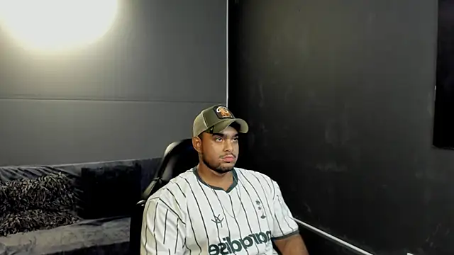 Big furry bear13 online show from 11-08-25, 12:20