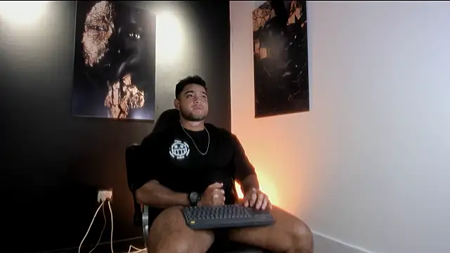 Big furry bear13 online show from 10-24-25, 07:07