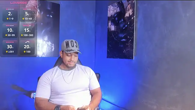 Big furry bear13 online show from 09-25-25, 05:57