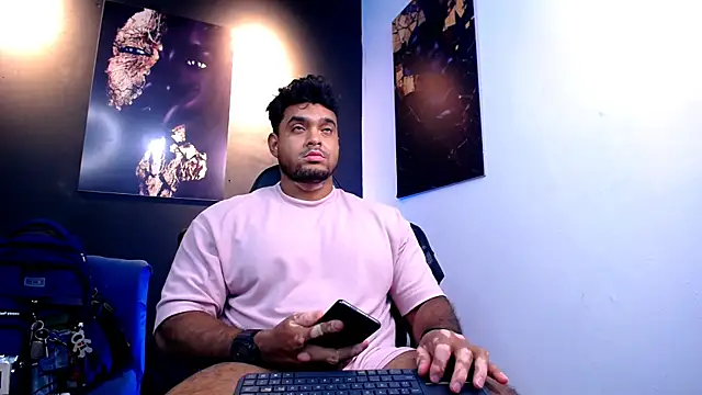 Big furry bear13 online show from 12-18-25, 05:01