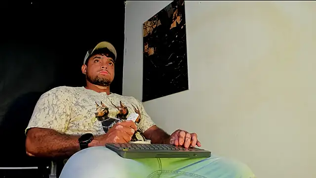 Big furry bear13 online show from 03-04-26, 01:46