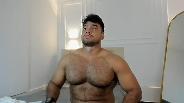 Big furry bear13 online show from 01-18-26, 11:24