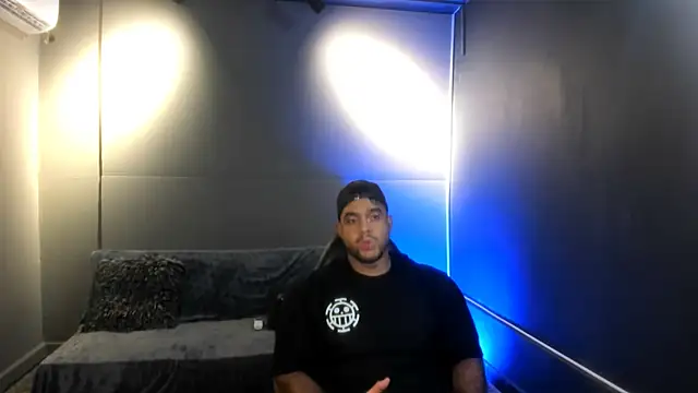 Big furry bear13 online show from 12-15-25, 05:24