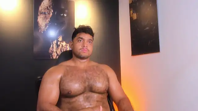 Big furry bear13 online show from 11-16-25, 05:34