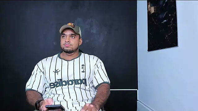 Big furry bear13 online show from 02-14-26, 06:13