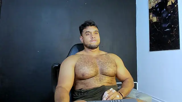Snapshot of Big_furry_bear13 chatting on 05-05-26, 07:06 Big furry bear13 online show from 05-05-26, 07:06