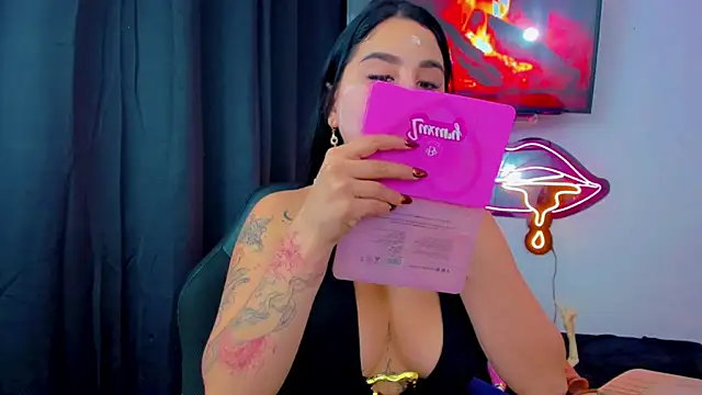 sunshine uwu22 online show from 04-12-26, 07:17