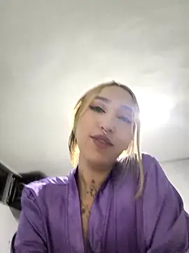 MollyCruz online show from 04-12-26, 12:58