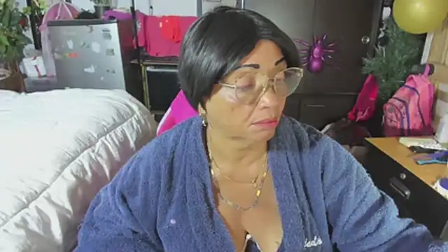 Mrs mommy  online show from 11-18-25, 06:55