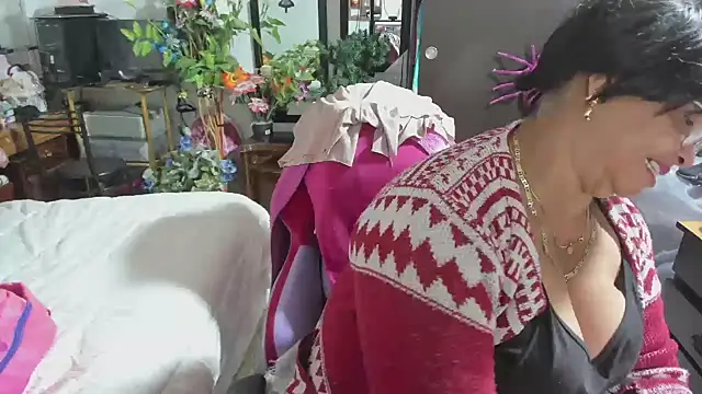 Mrs mommy  online show from 12-01-25, 07:04