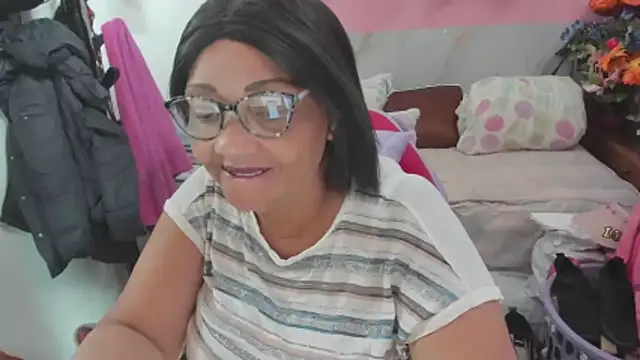Mrs mommy  online show from 06-06-26, 06:57