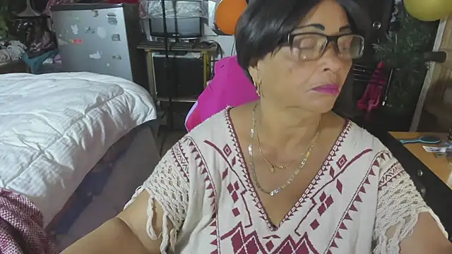 Mrs mommy  online show from 11-12-25, 07:18