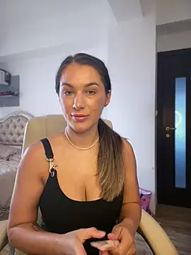 Snapshot of HotXMom chatting on 07-15-26, 05:58 HotXMom online show from 07-15-26, 05:58