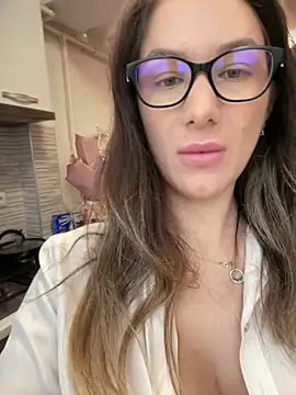 Snapshot of HotXMom chatting on 02-05-26, 07:15 HotXMom online show from 02-05-26, 07:15