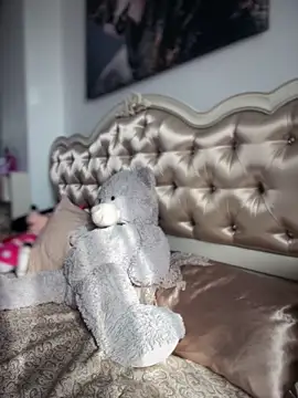 HotXMom online show from 03-25-26, 07:08