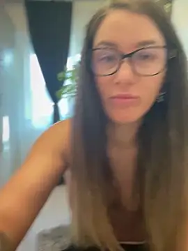 Snapshot of HotXMom chatting on 06-01-26, 05:07 HotXMom online show from 06-01-26, 05:07