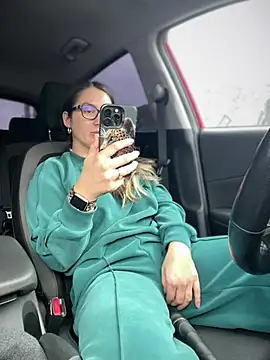 HotXMom online show from 03-27-26, 08:26