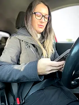 HotXMom online show from 11-13-25, 06:50