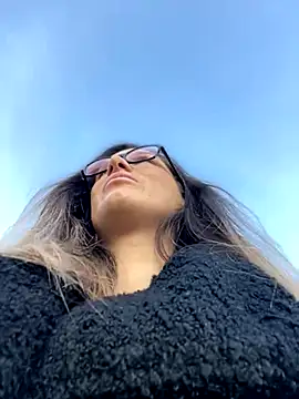 HotXMom online show from 10-31-25, 05:59