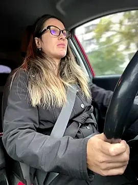 HotXMom online show from 11-04-25, 06:39