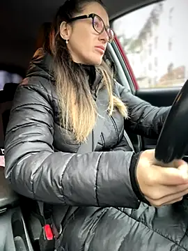 HotXMom online show from 11-19-25, 06:46