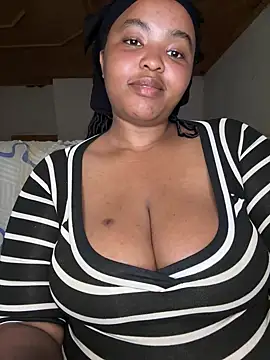 Linahlove online show from 03-18-25, 11:44