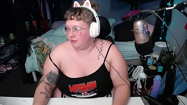 FatVeronica online show from 01-18-25, 06:45