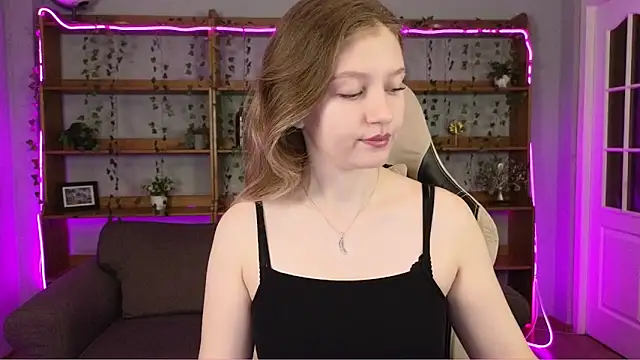 Ksuhesa online show from 12-20-25, 01:19