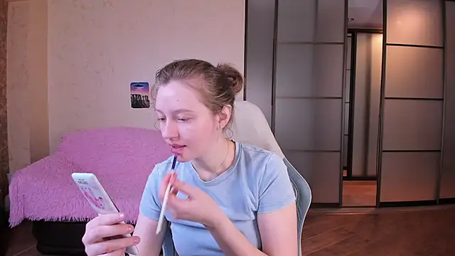 Ksuhesa online show from 03-29-26, 01:07