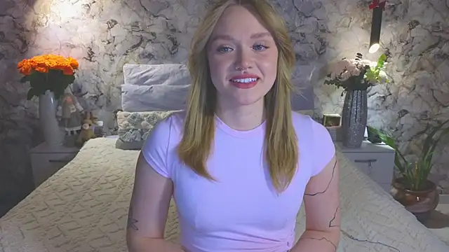 Snapshot of Aurora_Golden1 chatting on 02-16-26, 03:10 Aurora Golden1 online show from 02-16-26, 03:10