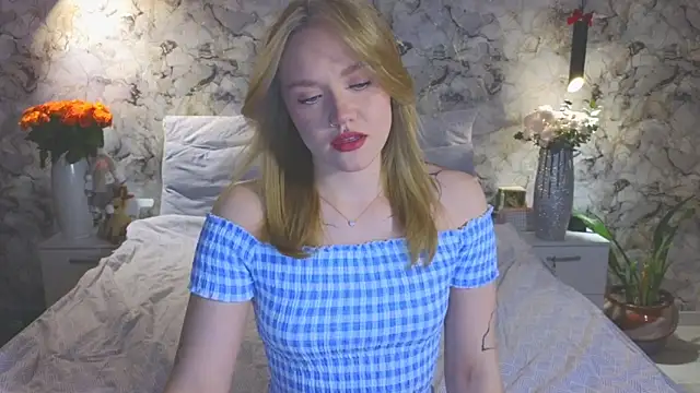 Snapshot of Aurora_Golden1 chatting on 02-19-26, 04:59 Aurora Golden1 online show from 02-19-26, 04:59