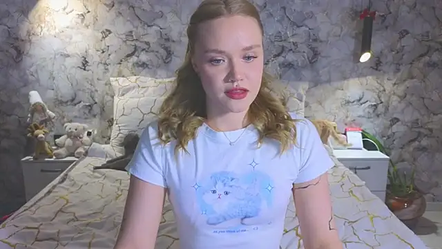 Snapshot of Aurora_Golden1 chatting on 03-02-26, 04:25 Aurora Golden1 online show from 03-02-26, 04:25