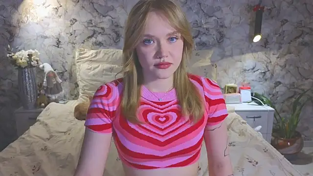 Snapshot of Aurora_Golden1 chatting on 02-23-26, 04:51 Aurora Golden1 online show from 02-23-26, 04:51