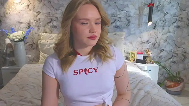 Aurora Golden1 online show from 04-08-26, 03:19