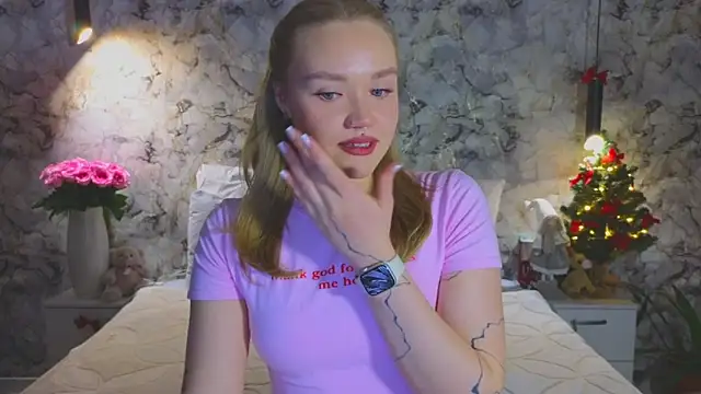 Snapshot of Aurora_Golden1 chatting on 01-05-26, 05:27 Aurora Golden1 online show from 01-05-26, 05:27