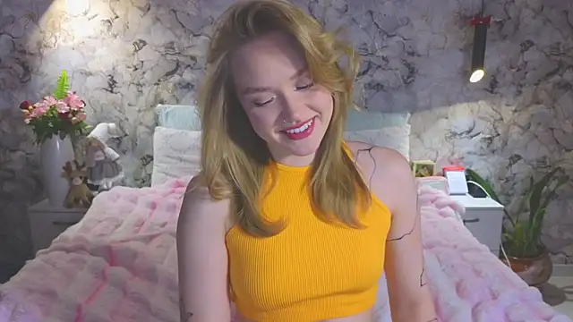 Snapshot of Aurora_Golden1 chatting on 02-06-26, 05:20 Aurora Golden1 online show from 02-06-26, 05:20