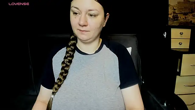 AlisaBacker online show from 06-17-26, 08:41