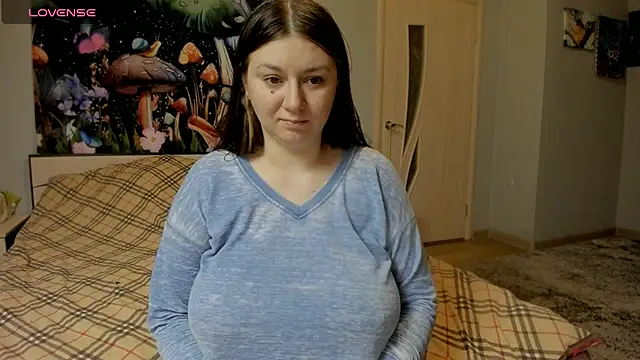 AlisaBacker online show from 10-20-25, 02:39