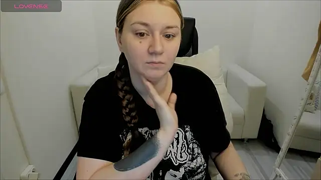 AlisaBacker online show from 01-03-25, 05:53